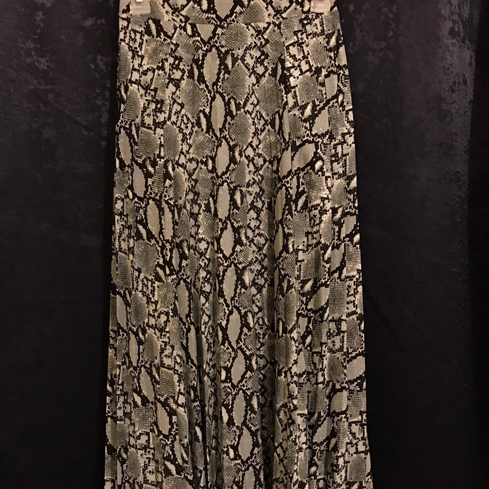 Maxi snake print skirt